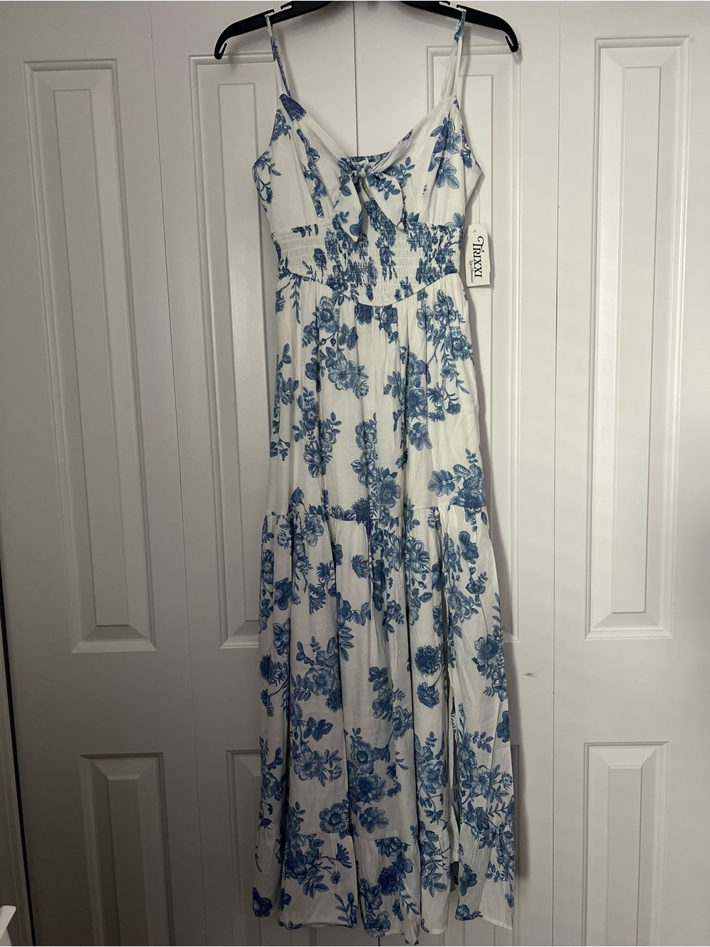 NWT Trixxi Blue Floral Maxi Dress Size Small